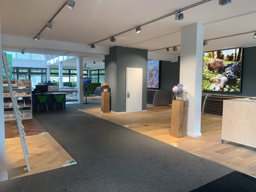 Ausstellung - A+J Holzzentrum - TMS Tobias Schulz | Parkett Verleger Hamburg